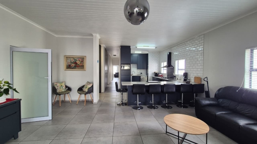 4 Bedroom Property for Sale in Blue Lagoon Western Cape
